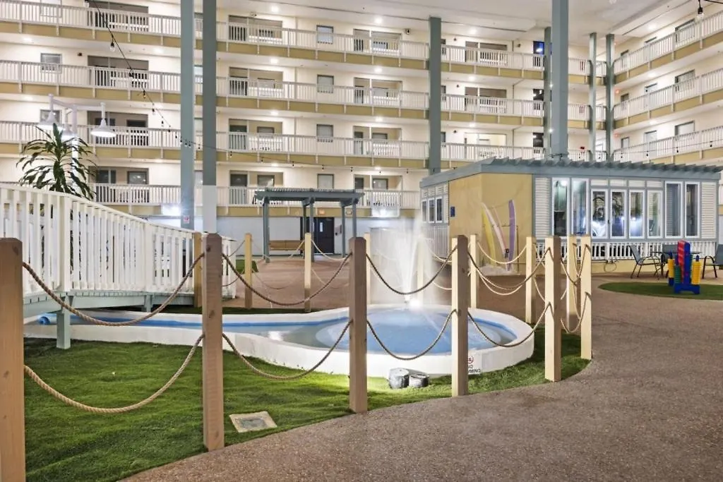 Escaptopia - Mid Island Villa With Multiple Pools Hilton Head Island