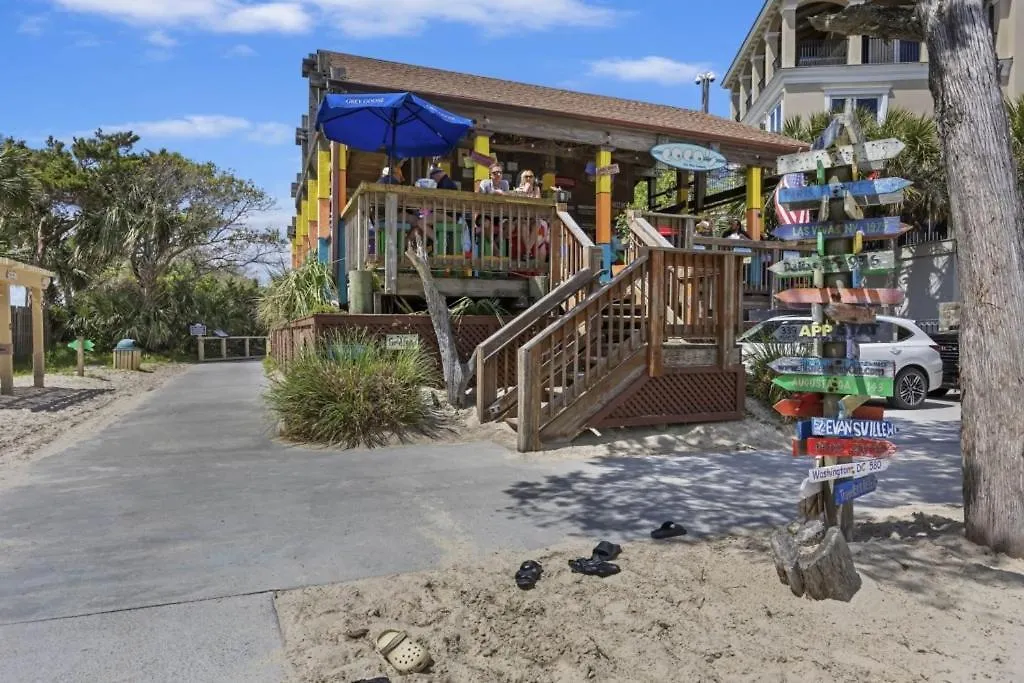 Escaptopia - Mid Island Villa With Multiple Pools Hilton Head Island United States